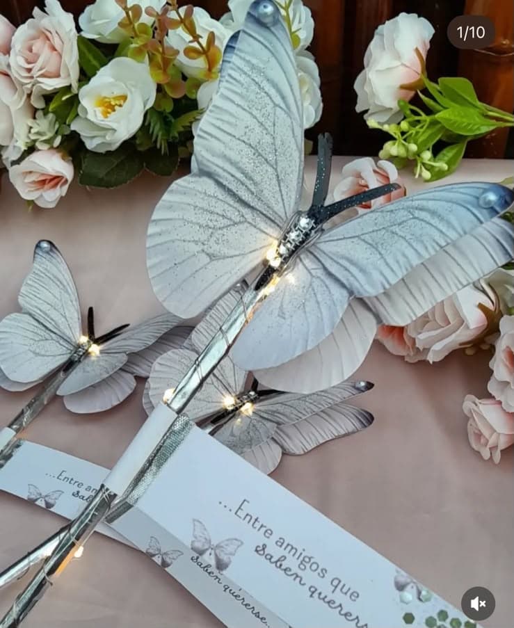 Varitas Mariposas, diseño de Flora Eventos Florales